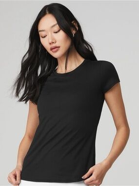 NWT Alo alosoft Finesse Tee